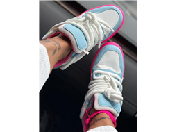 T�nis KS